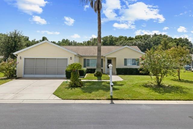 Single Family Residence in DUNNELLON, FL - Daniel Dourado
