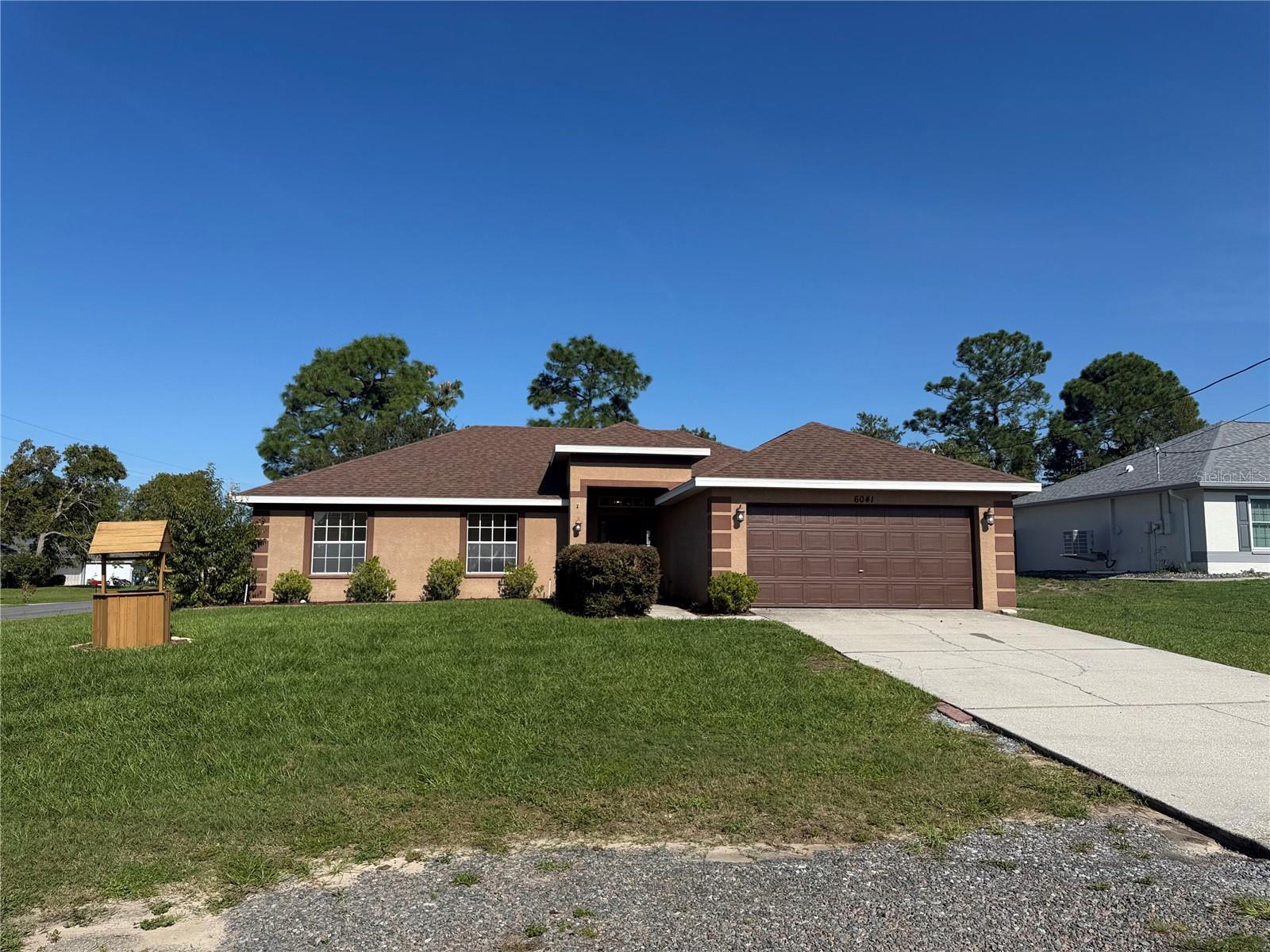 Single Family Residence em SPRING HILL, FL - Daniel Dourado
