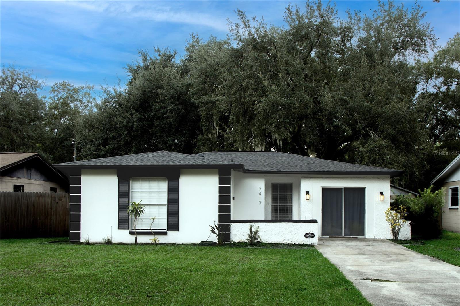 Single Family Residence in TAMPA, FL - Daniel Dourado