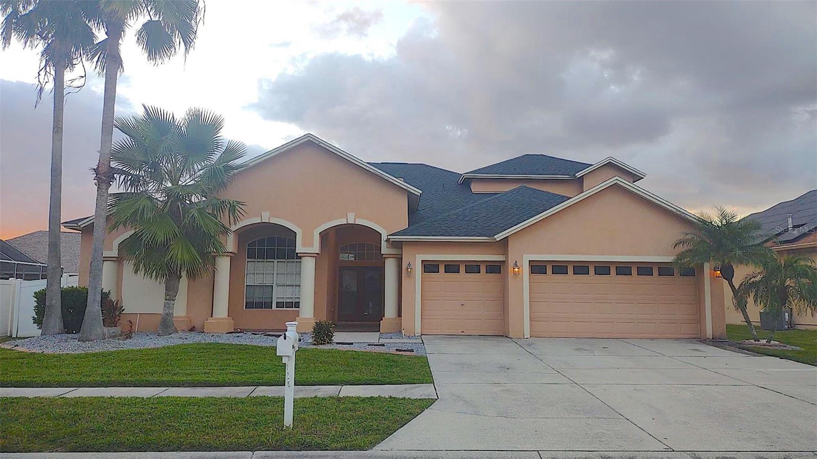 Single Family Residence in TAMPA, FL - Daniel Dourado