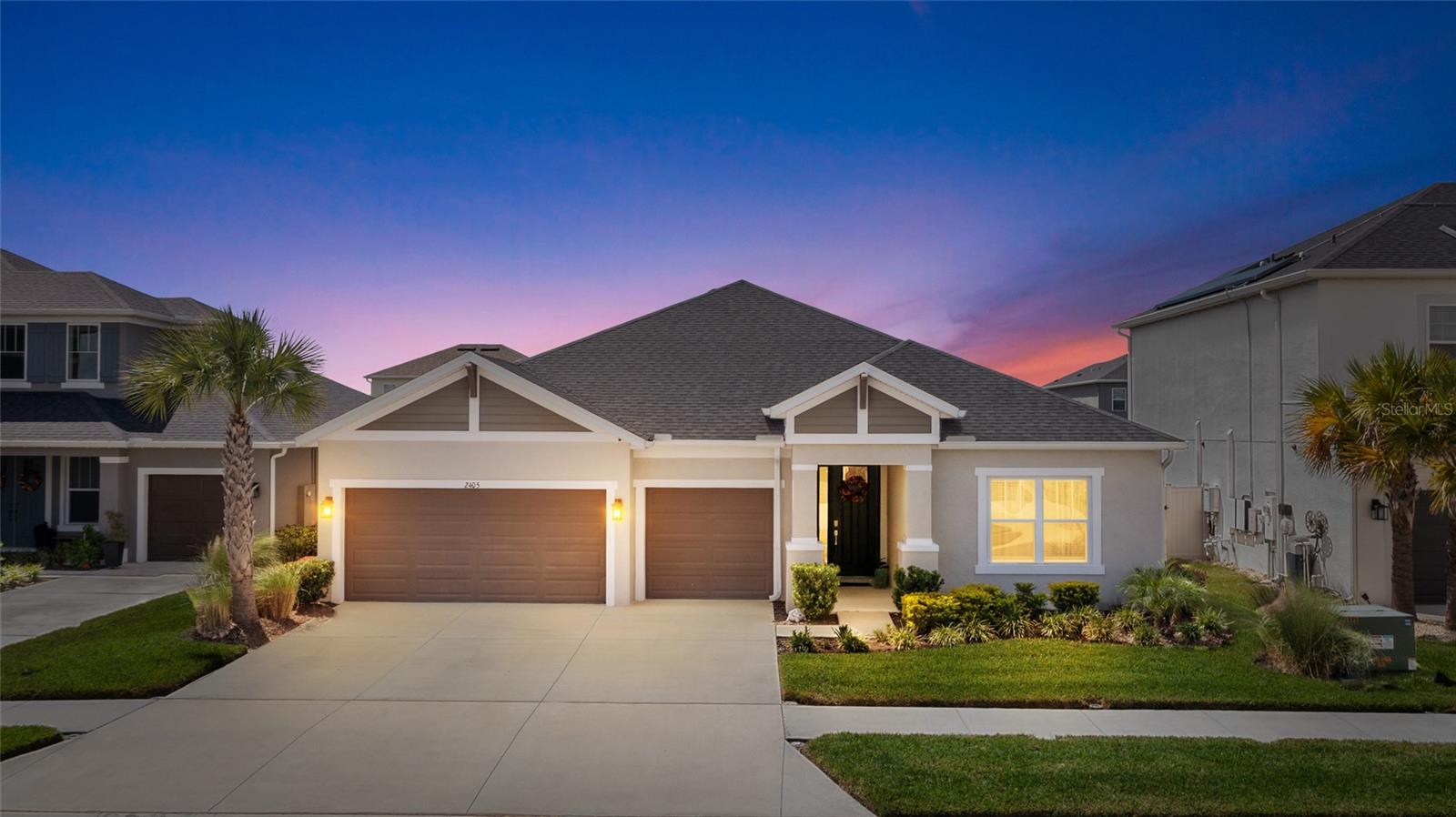 Single Family Residence in WESLEY CHAPEL, FL - Daniel Dourado