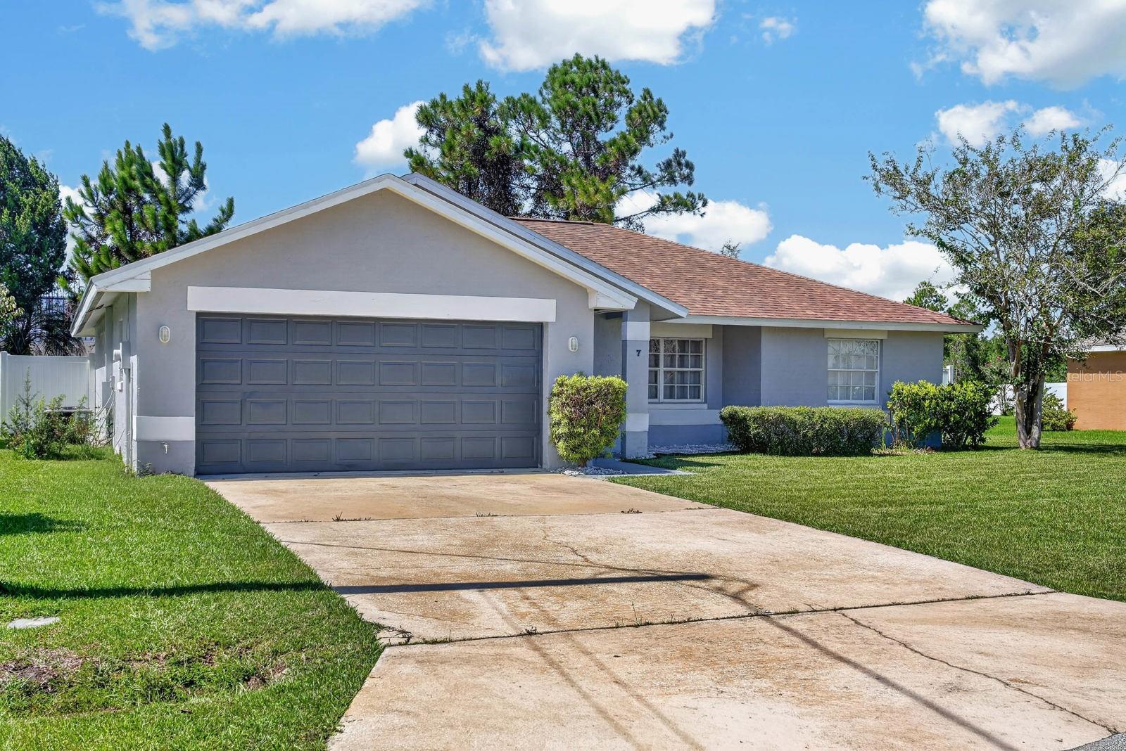 Single Family Residence em PALM COAST, FL - Daniel Dourado