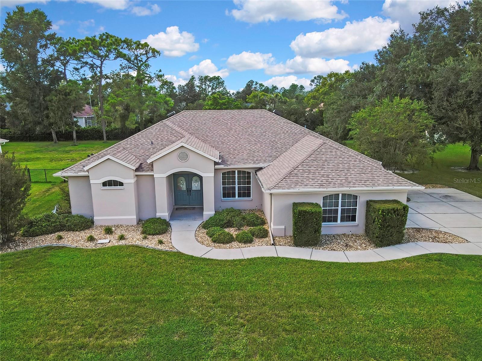 Single Family Residence in SPRING HILL, FL - Daniel Dourado