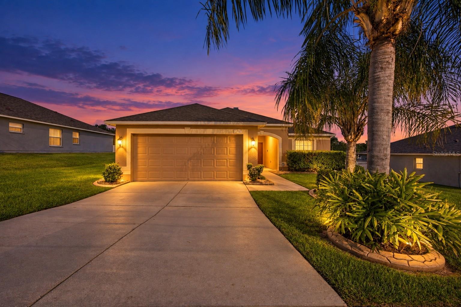 Single Family Residence em ZEPHYRHILLS, FL - Daniel Dourado