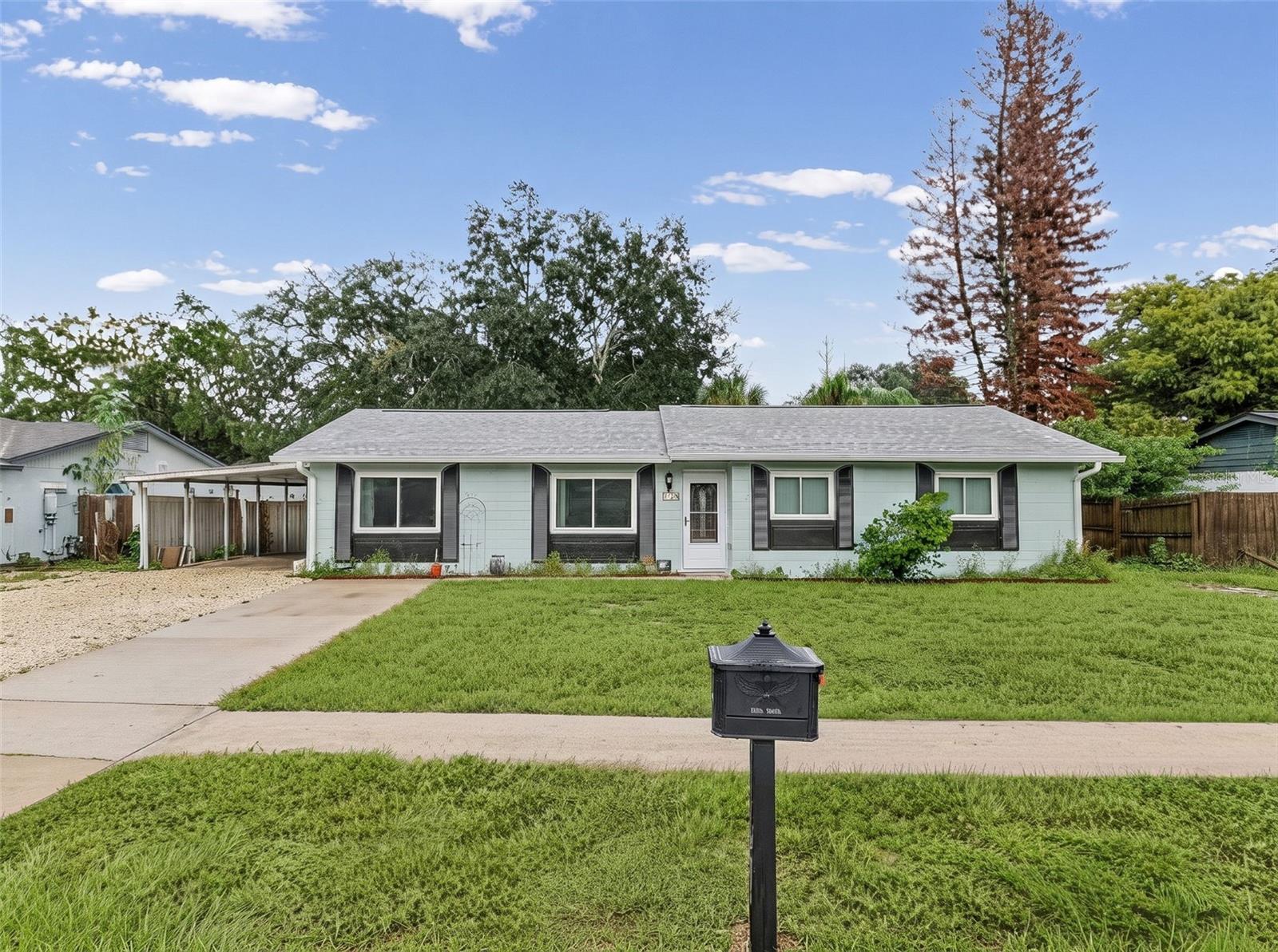 Single Family Residence in APOPKA, FL - Daniel Dourado