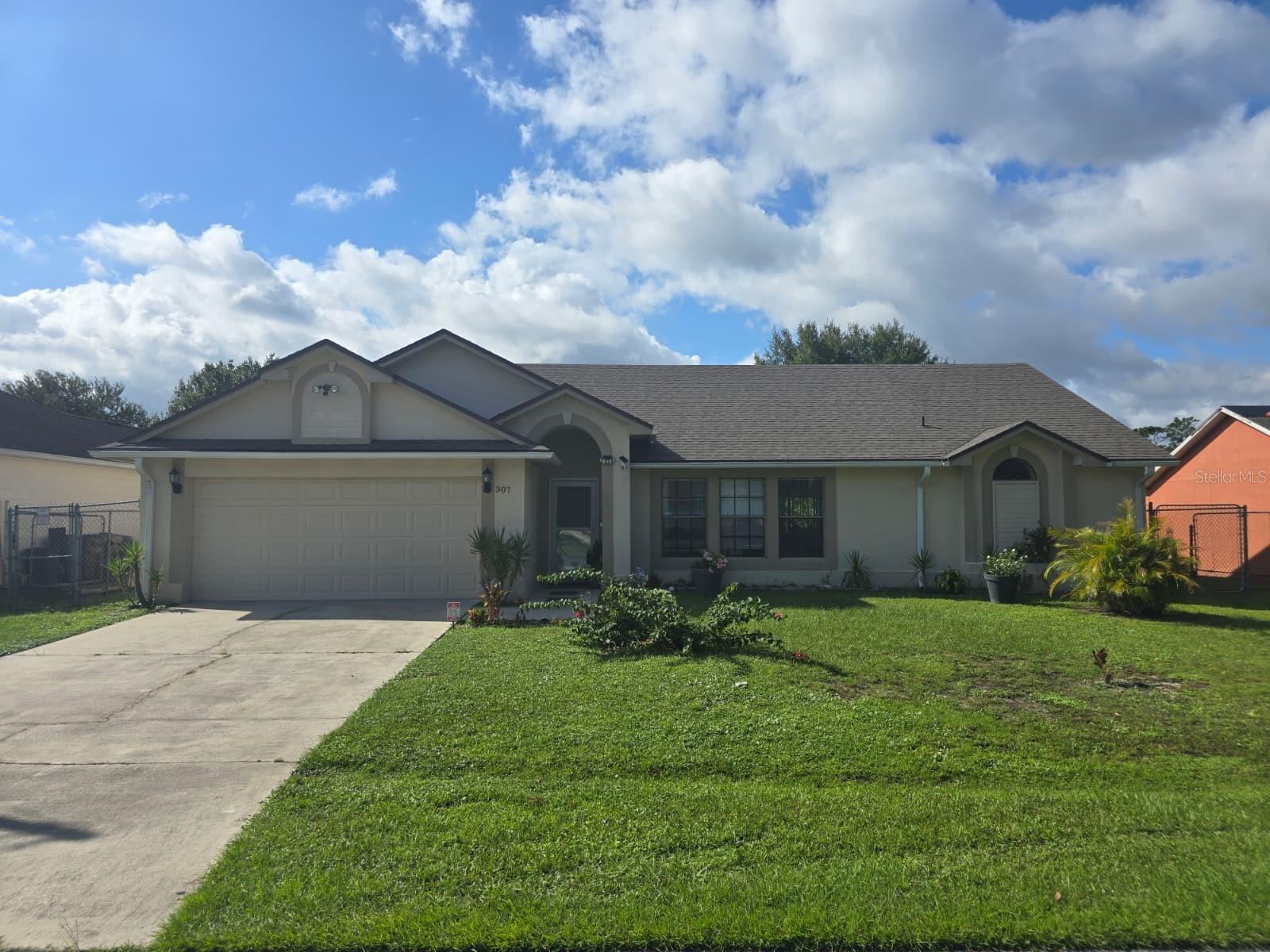 Single Family Residence in KISSIMMEE, FL - Daniel Dourado