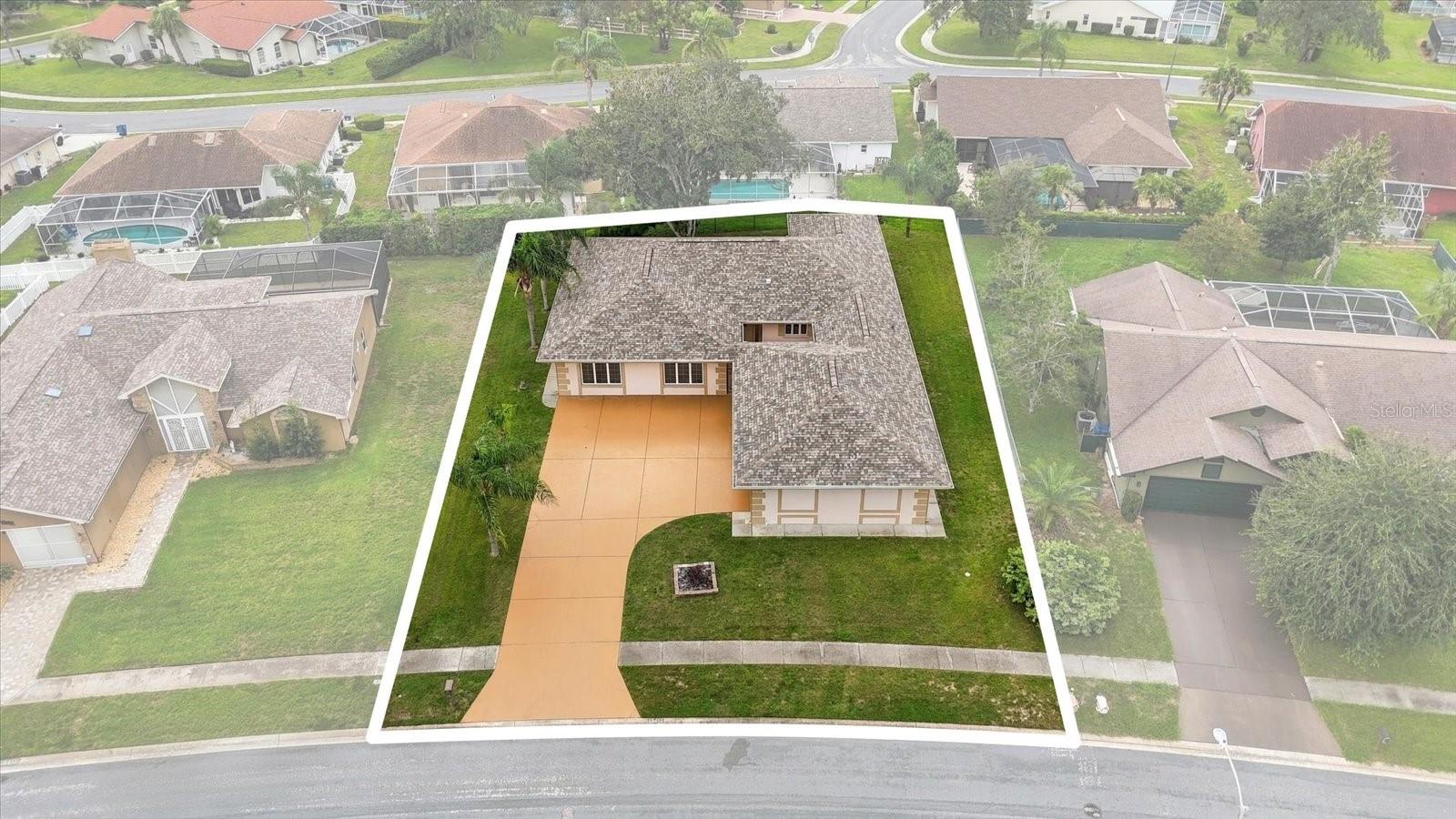 Single Family Residence in SPRING HILL, FL - Daniel Dourado