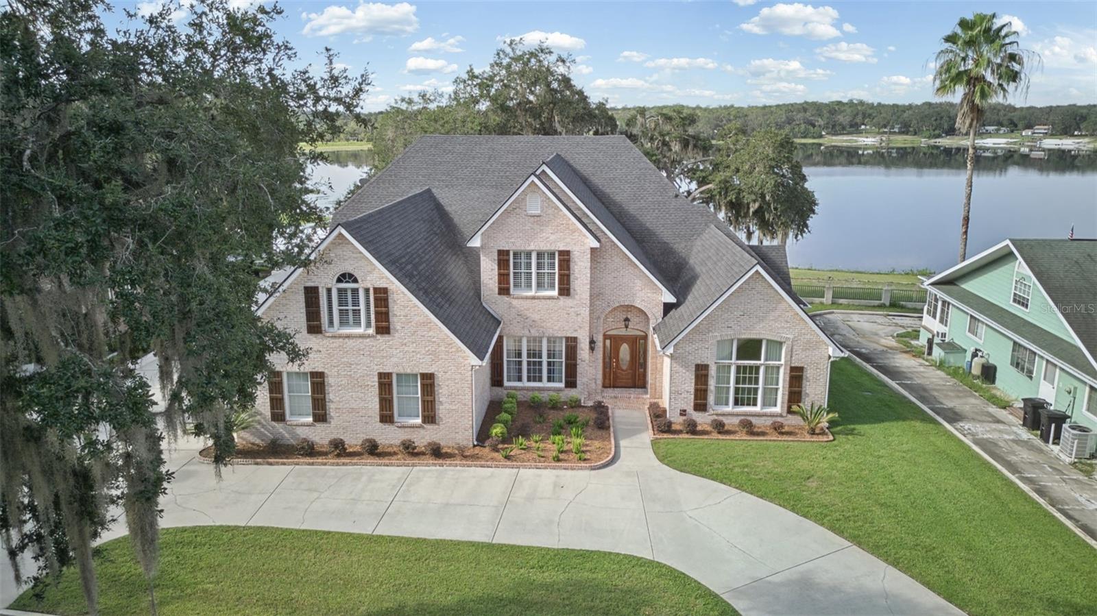 Single Family Residence in HAWTHORNE, FL - Daniel Dourado