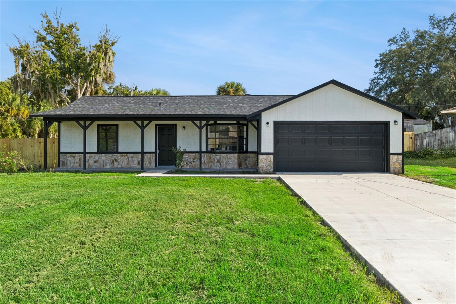 Single Family Residence em COCOA, FL - Daniel Dourado