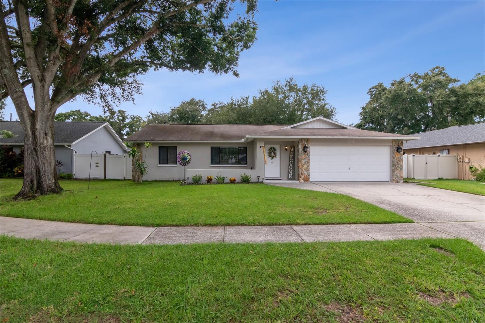 Single Family Residence in CLEARWATER, FL - Daniel Dourado