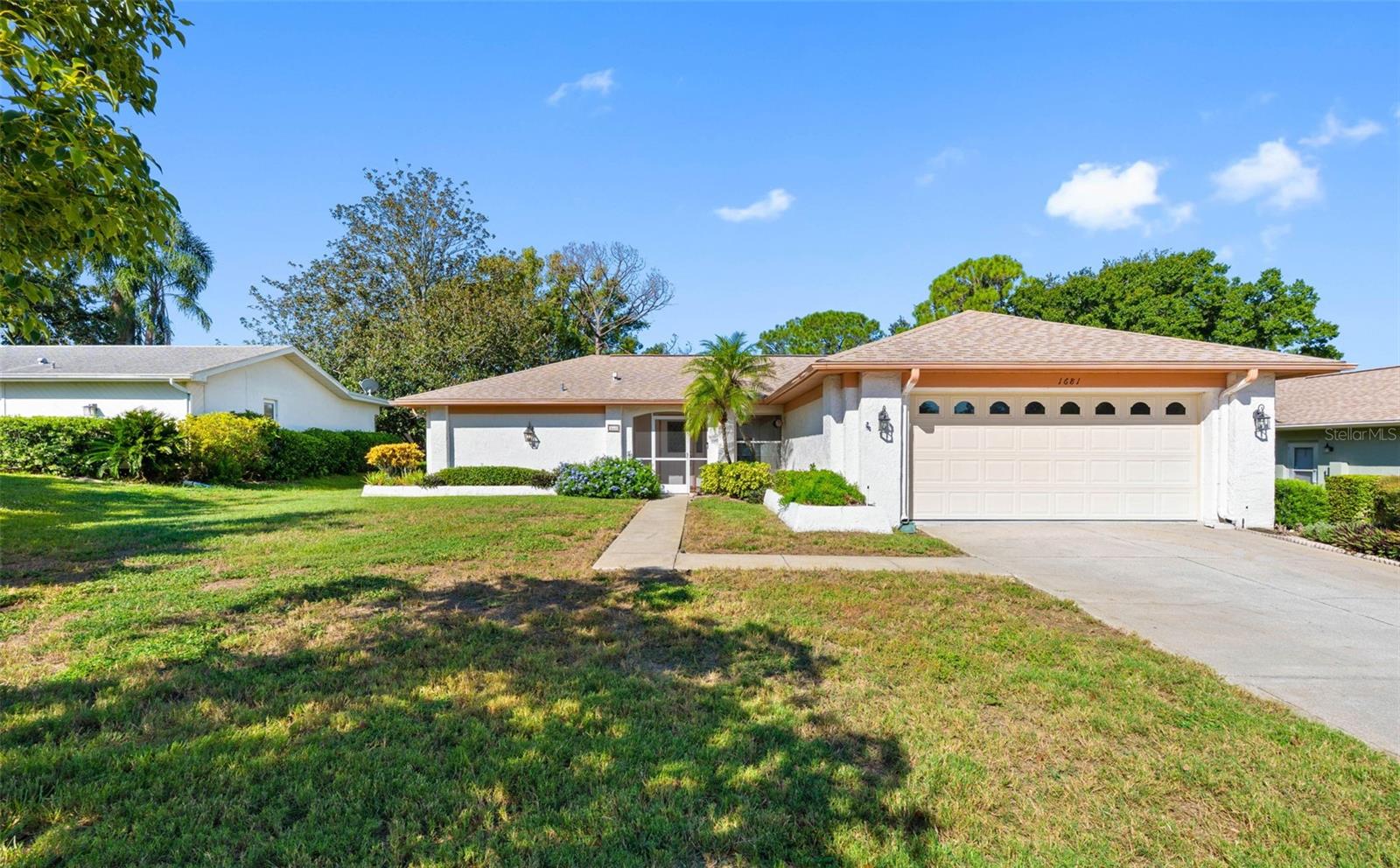 Single Family Residence in PALM HARBOR, FL - Daniel Dourado