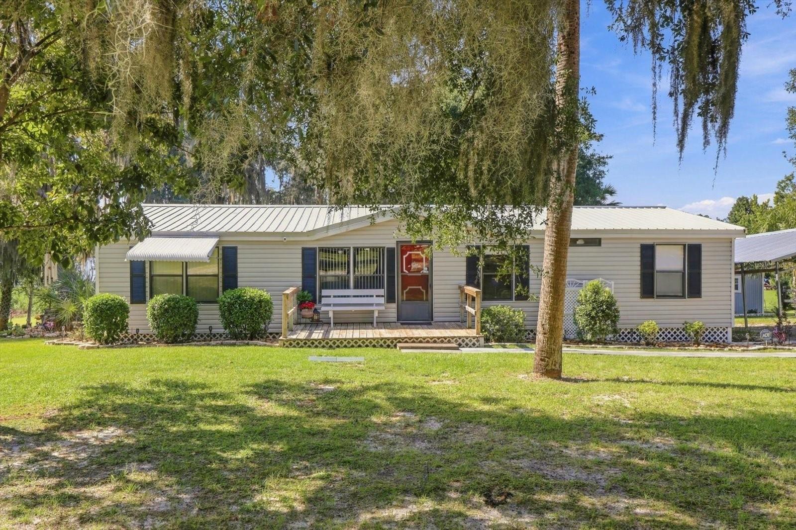 Manufactured Home in HAWTHORNE, FL - Daniel Dourado