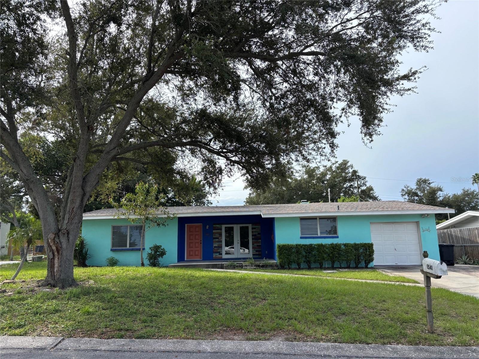 Single Family Residence in CLEARWATER, FL - Daniel Dourado