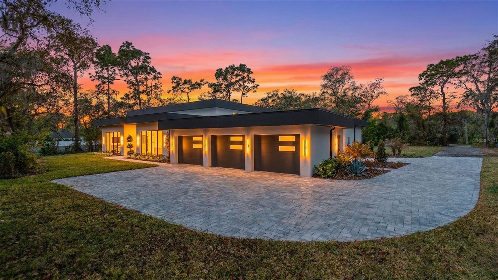 Single Family Residence in WINTER SPRINGS, FL - Daniel Dourado