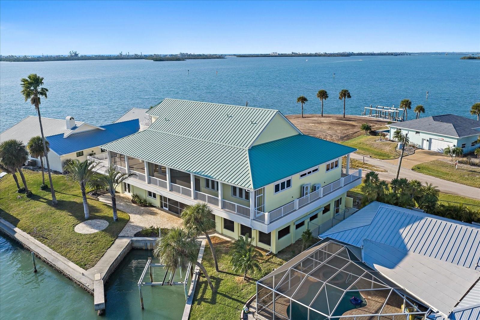 Single Family Residence em ENGLEWOOD, FL - Daniel Dourado