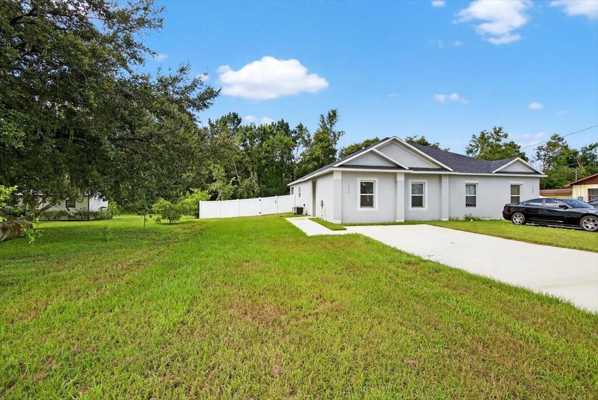 Duplex in BARTOW, FL - Daniel Dourado