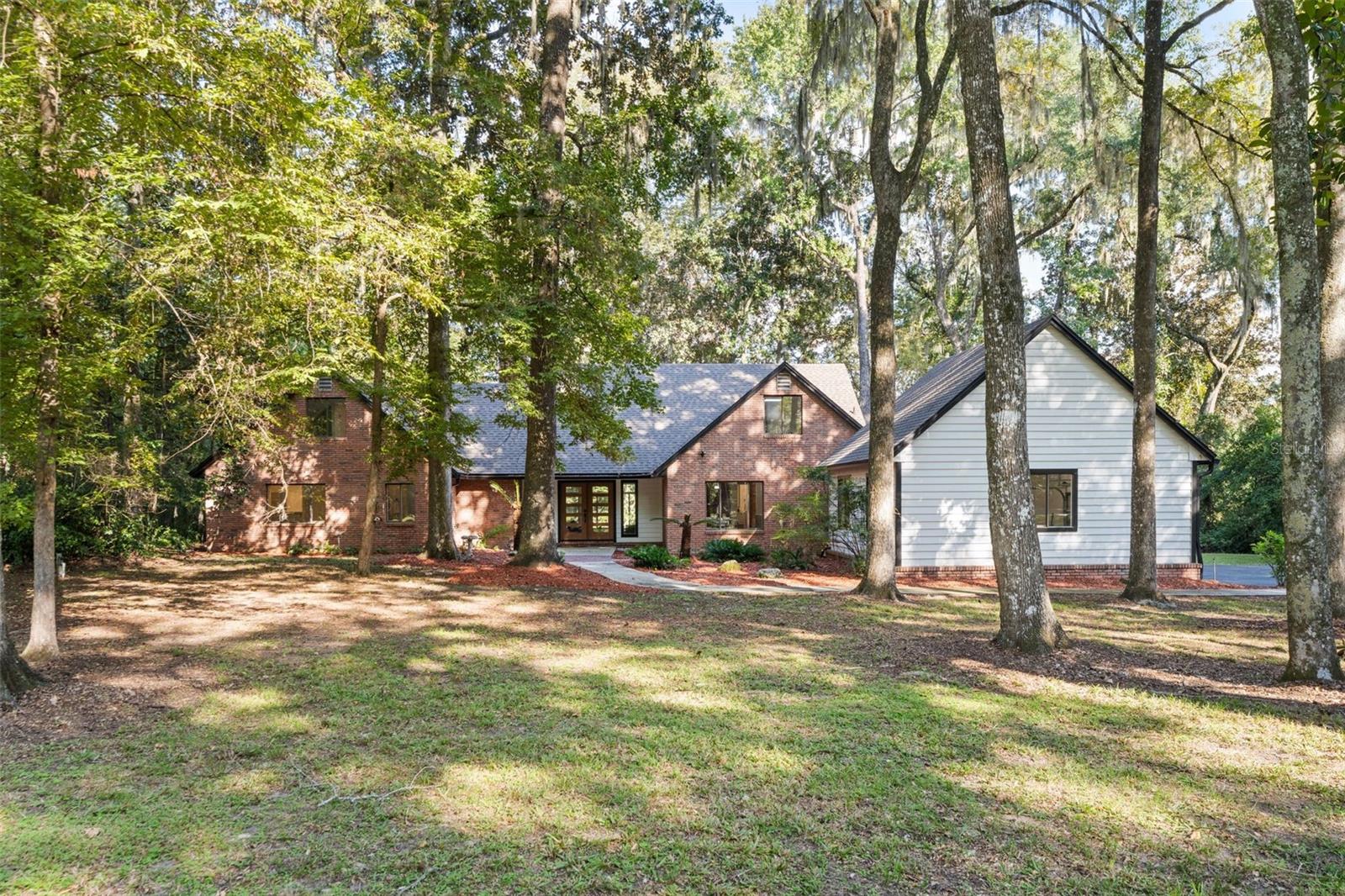 Single Family Residence in GAINESVILLE, FL - Daniel Dourado