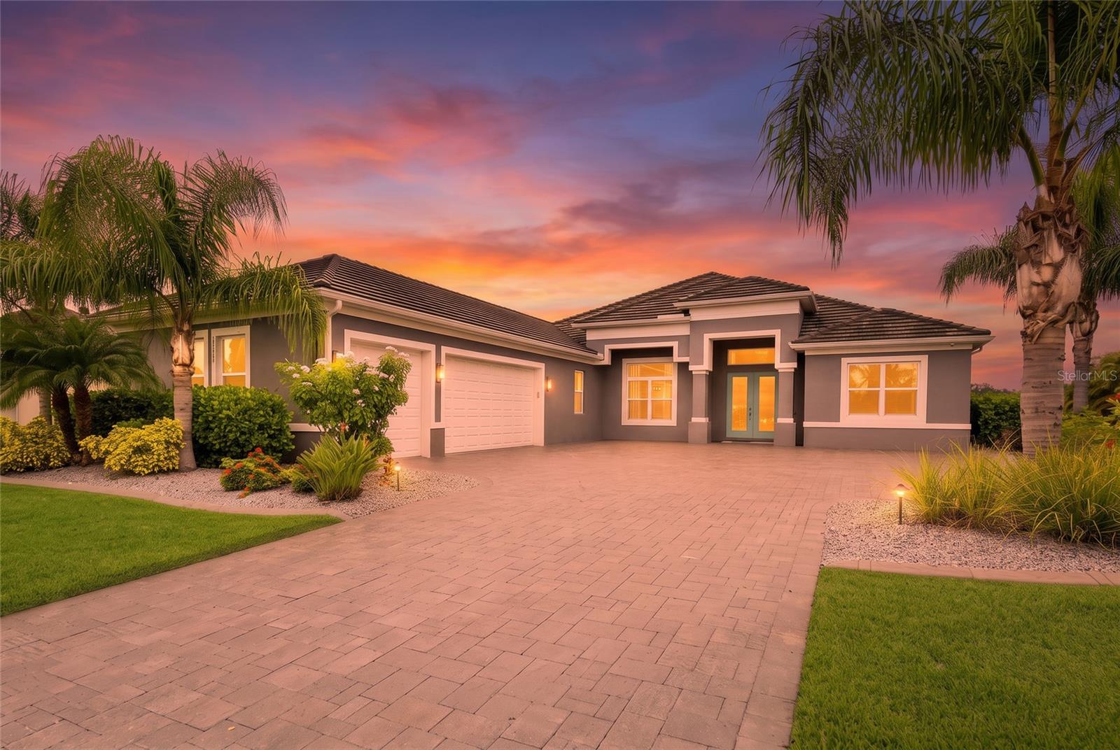 Single Family Residence in PARRISH, FL - Daniel Dourado