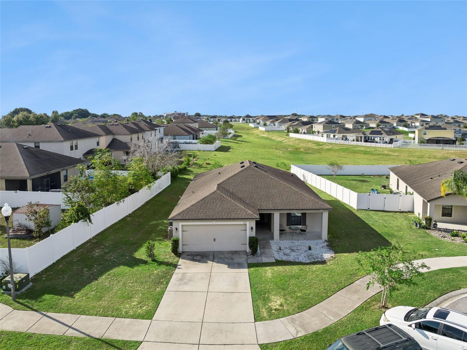 Single Family Residence in GROVELAND, FL - Daniel Dourado