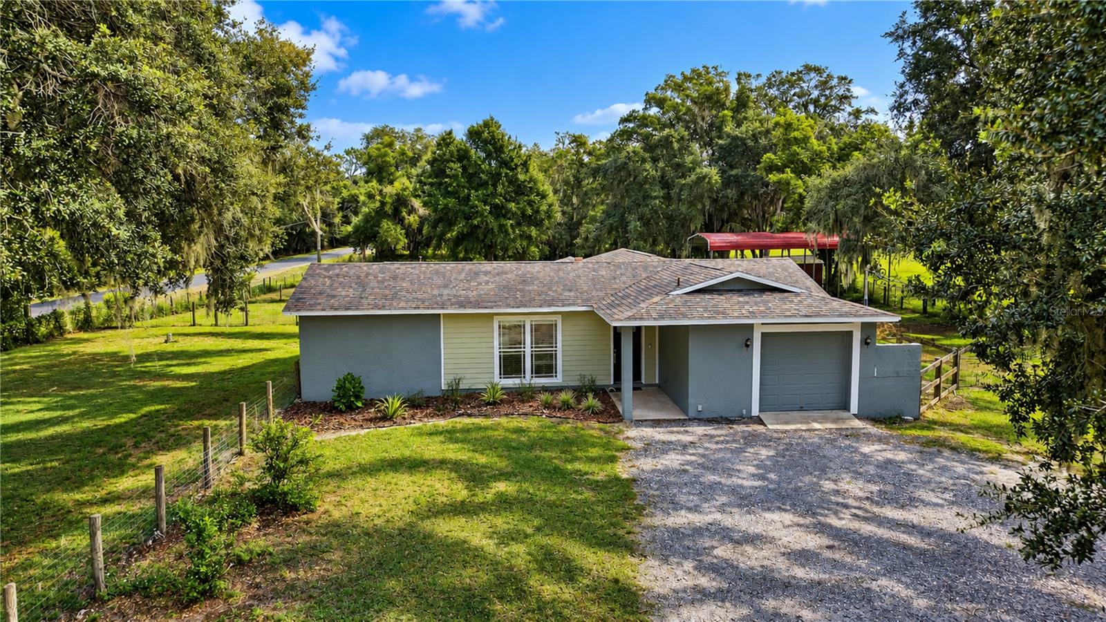 Single Family Residence in PLANT CITY, FL - Daniel Dourado