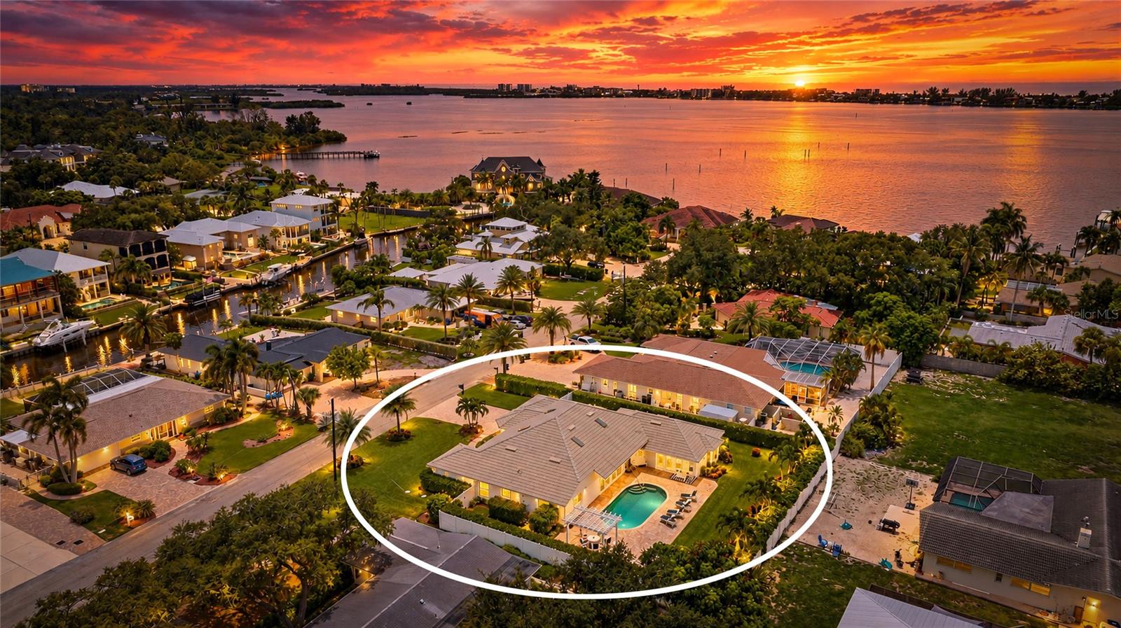 Single Family Residence em SARASOTA, FL - Daniel Dourado