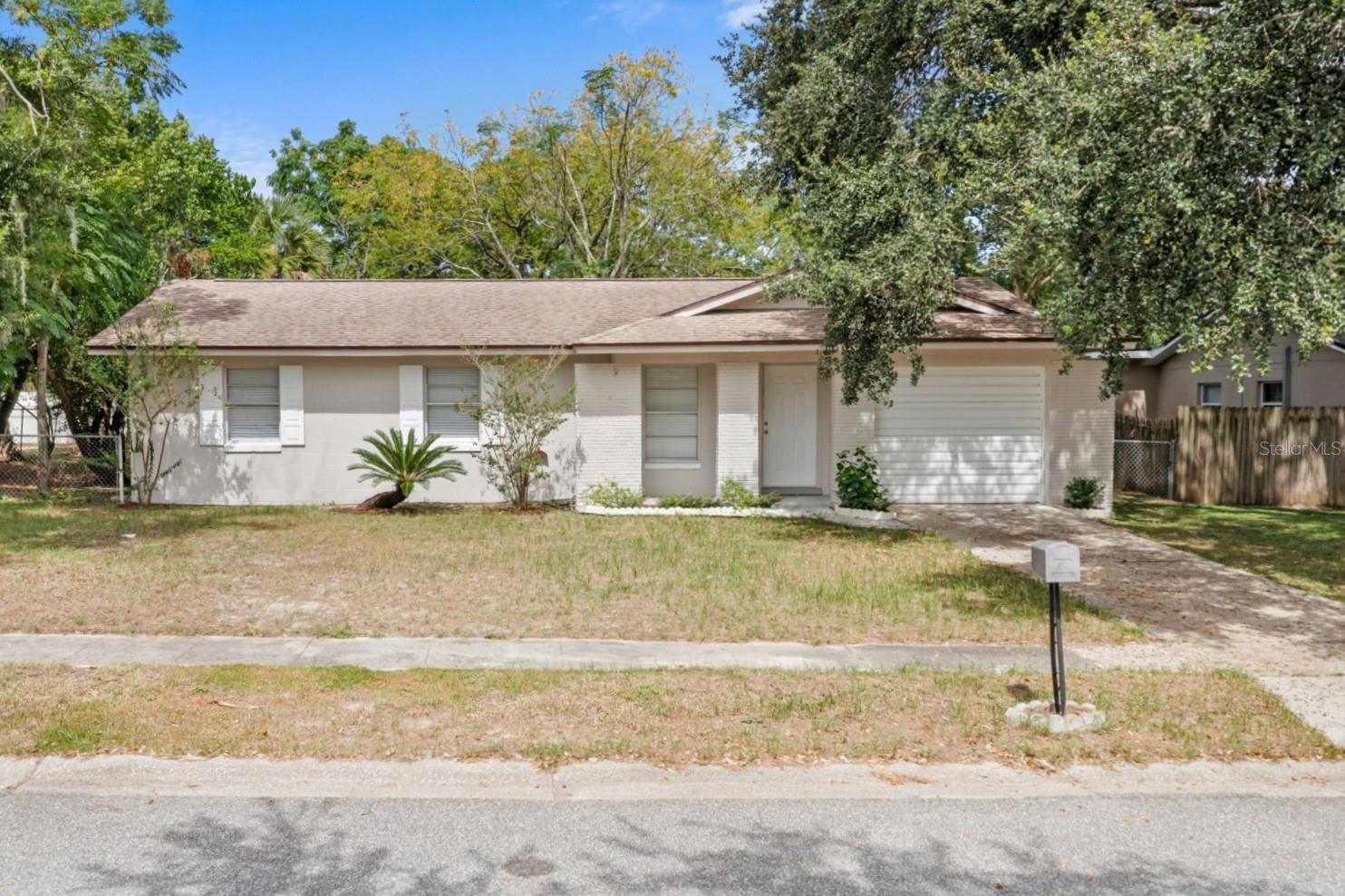 Single Family Residence in CASSELBERRY, FL - Daniel Dourado