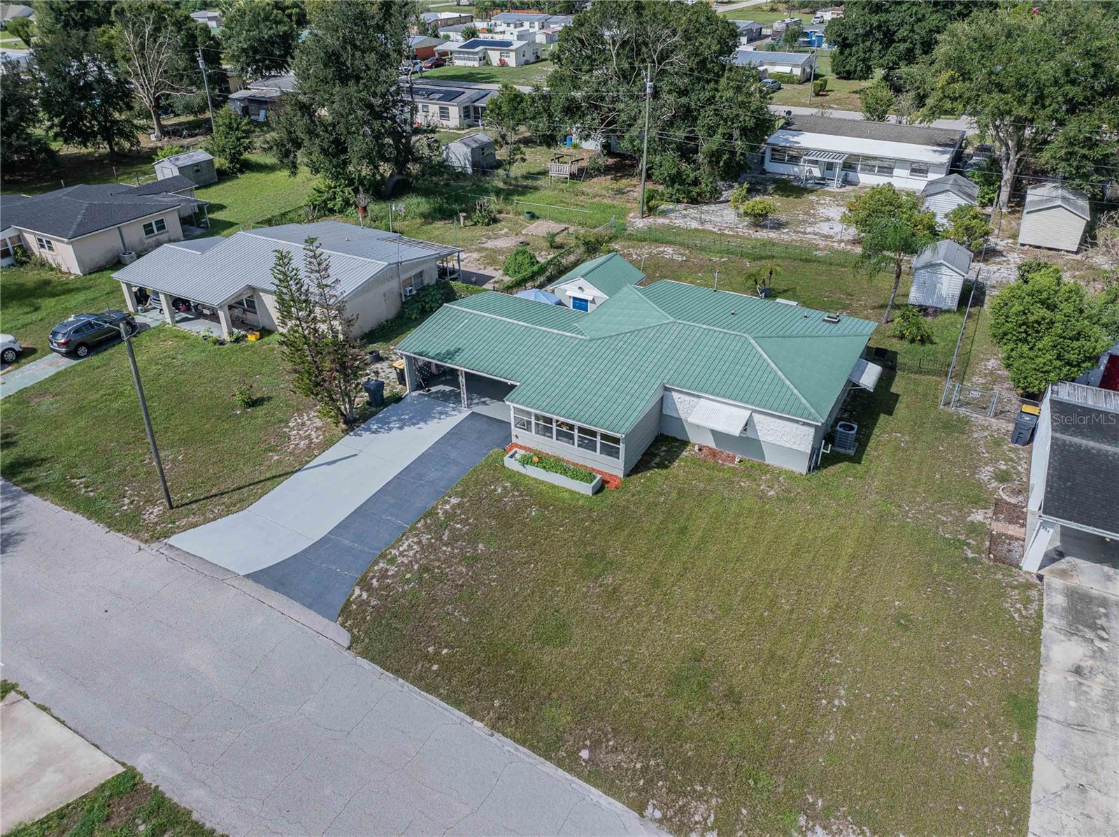 Single Family Residence in FROSTPROOF, FL - Daniel Dourado
