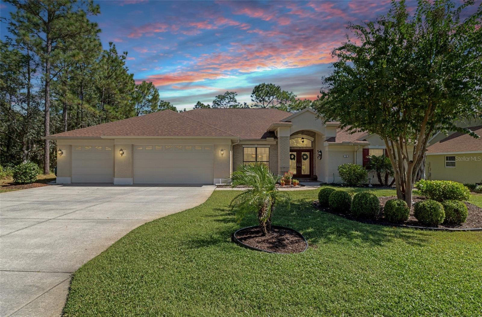 Single Family Residence in HOMOSASSA, FL - Daniel Dourado