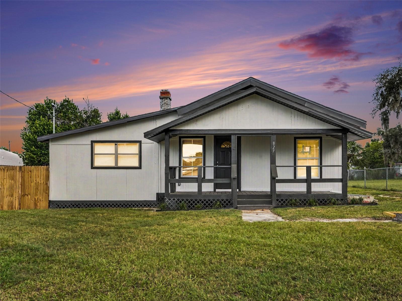 Single Family Residence in WINTER HAVEN, FL - Daniel Dourado