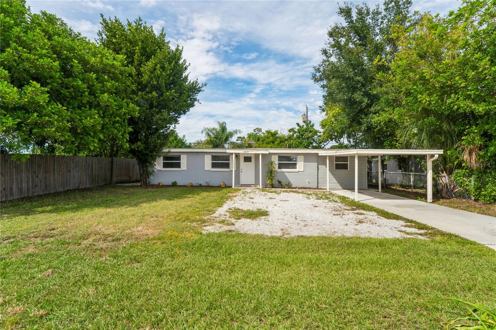 Single Family Residence in TAMPA, FL - Daniel Dourado