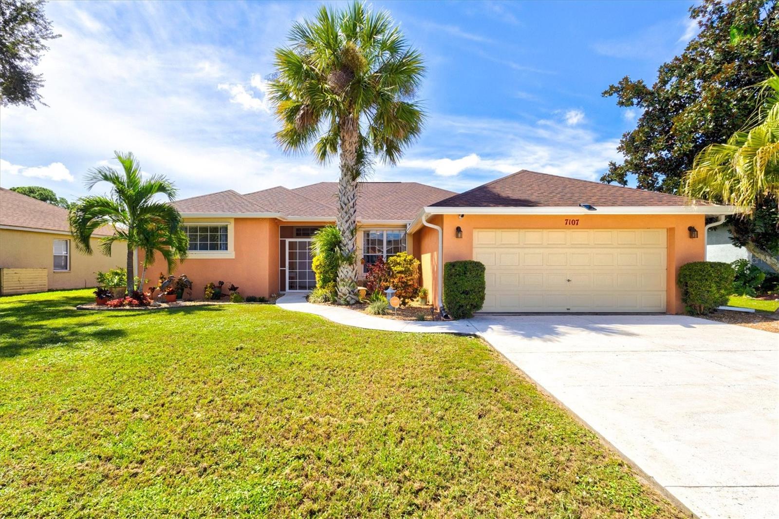 Single Family Residence em PALMETTO, FL - Daniel Dourado