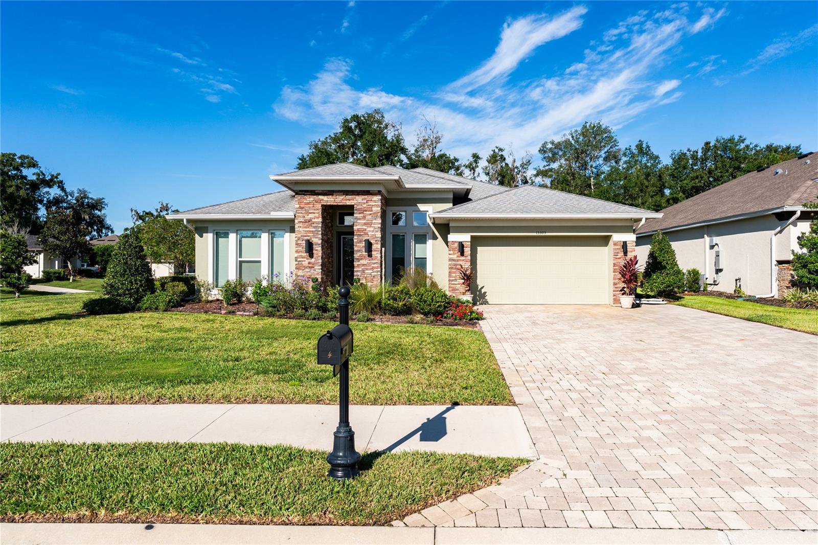 Single Family Residence em DADE CITY, FL - Daniel Dourado