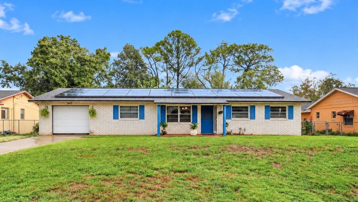 Single Family Residence in DELTONA, FL - Daniel Dourado