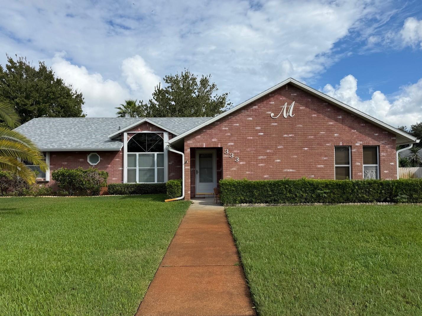 Single Family Residence in EDGEWATER, FL - Daniel Dourado