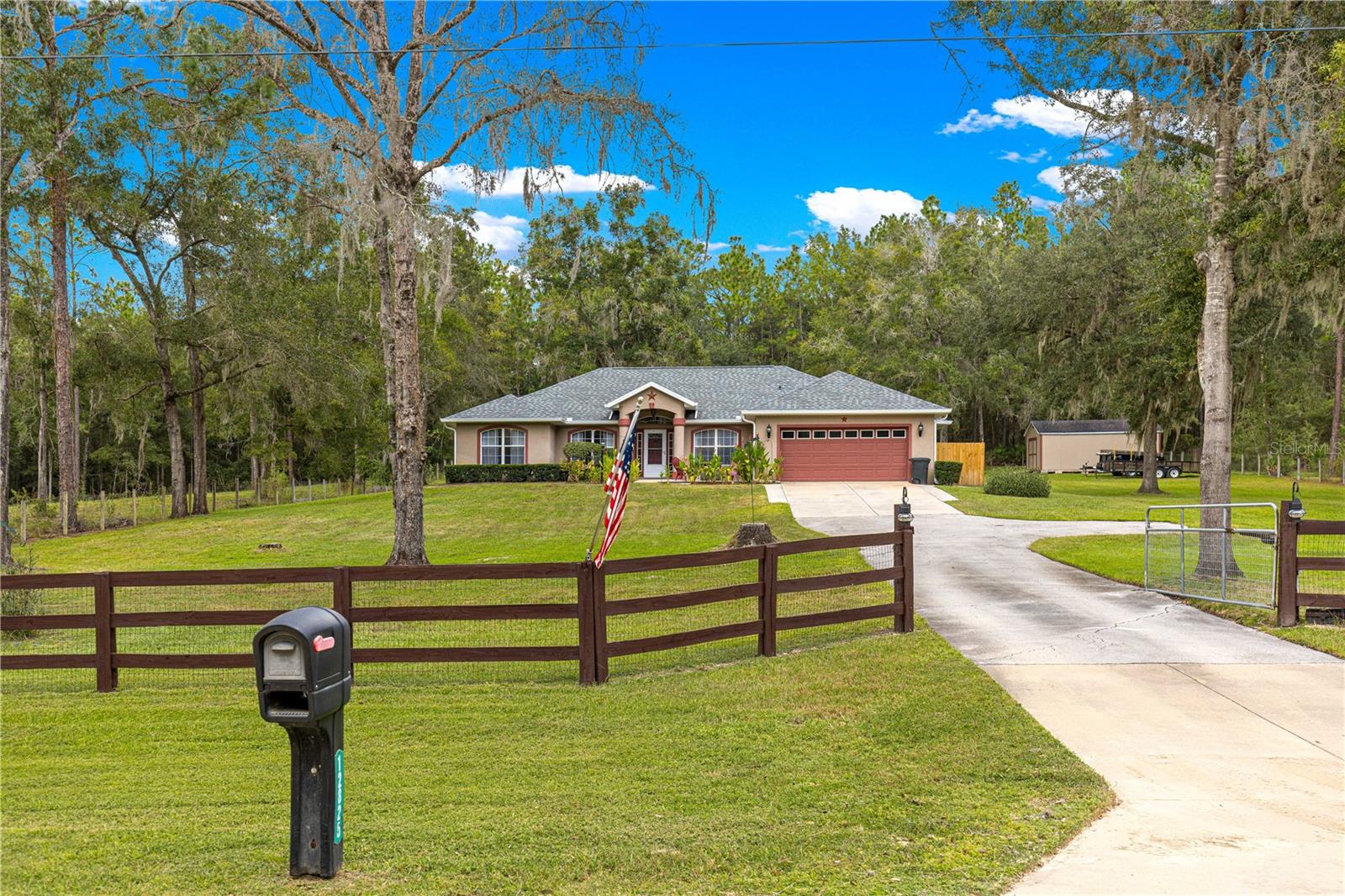 Single Family Residence in OCALA, FL - Daniel Dourado