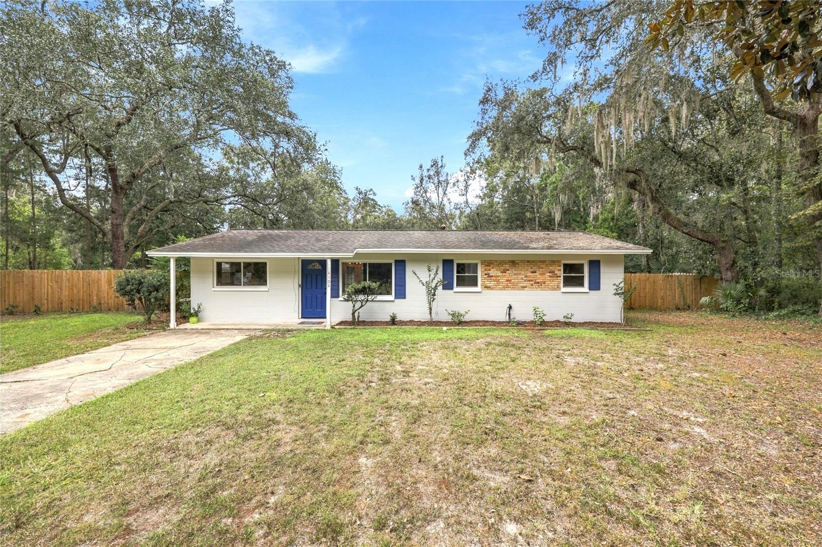 Single Family Residence in GAINESVILLE, FL - Daniel Dourado