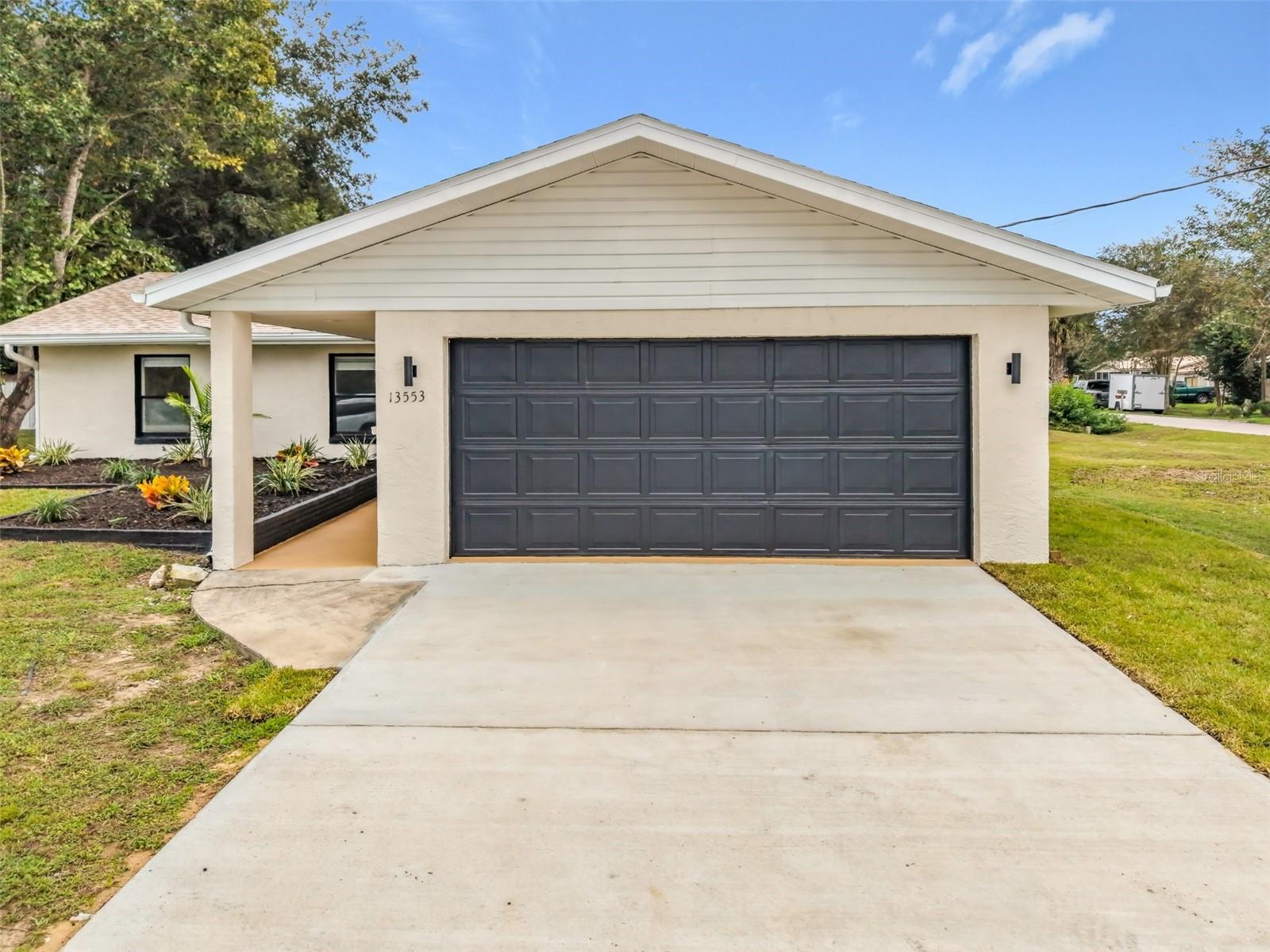Single Family Residence em SUMMERFIELD, FL - Daniel Dourado