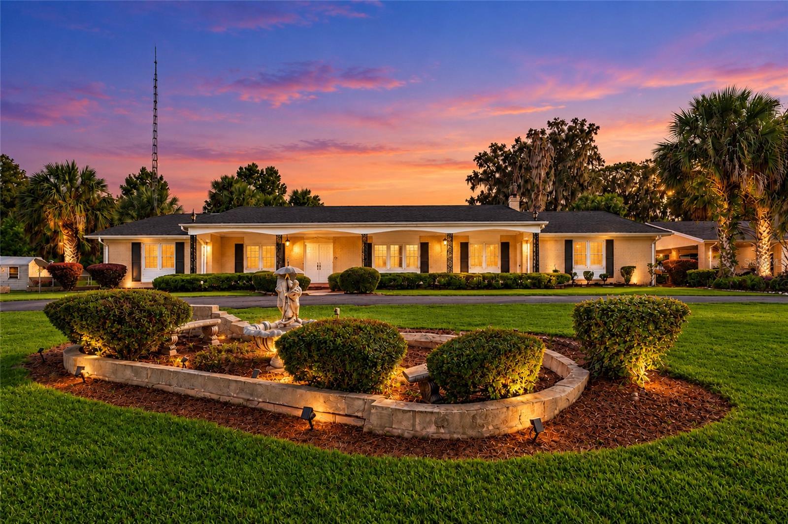 Single Family Residence em MICANOPY, FL - Daniel Dourado