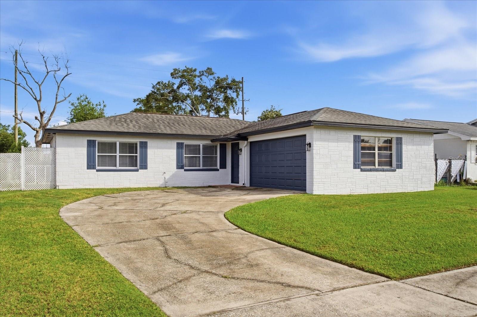 Single Family Residence in ALTAMONTE SPRINGS, FL - Daniel Dourado