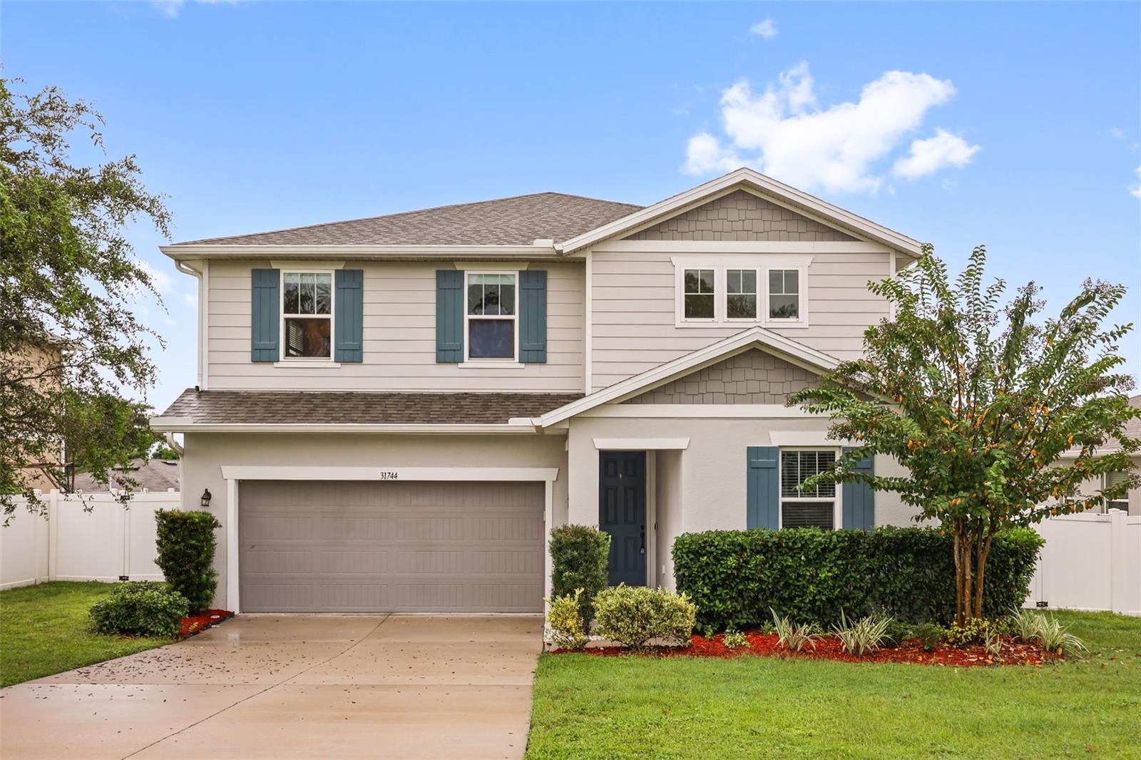 Single Family Residence in LEESBURG, FL - Daniel Dourado