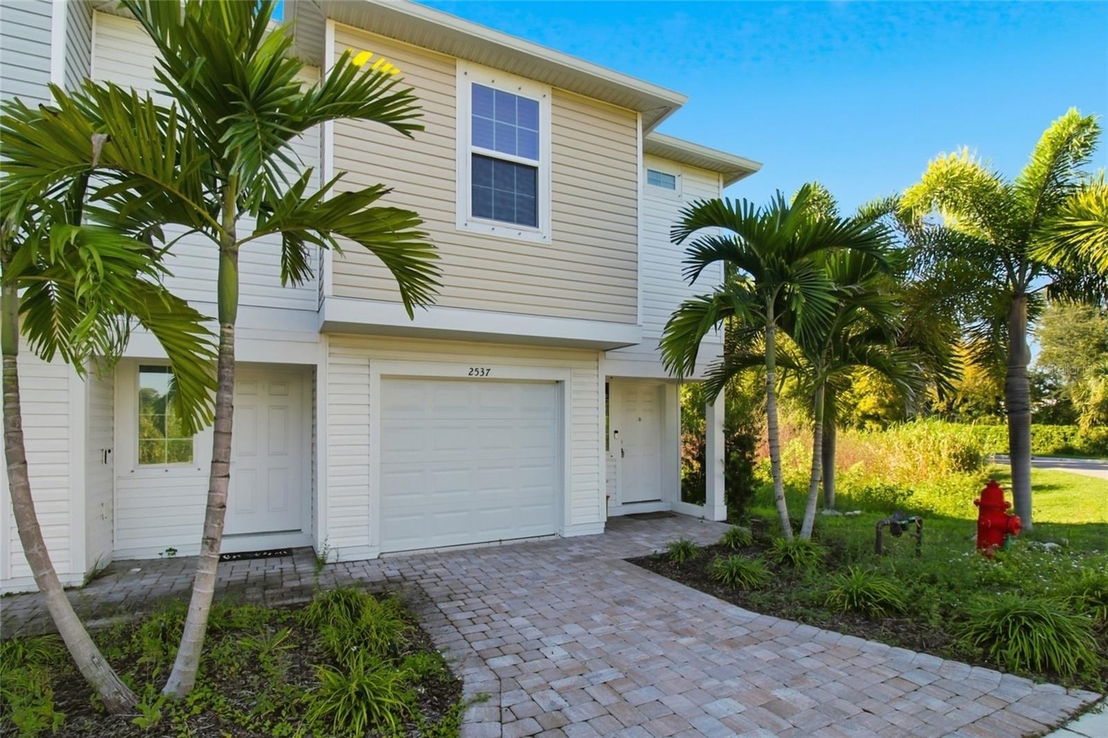 Condominium in BRADENTON, FL - Daniel Dourado