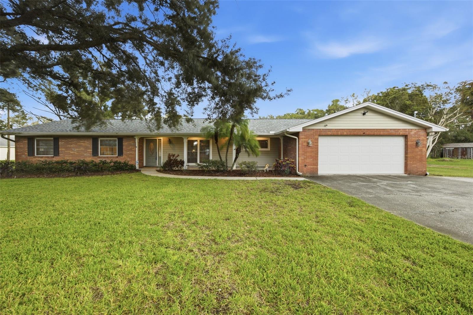Single Family Residence em LUTZ, FL - Daniel Dourado