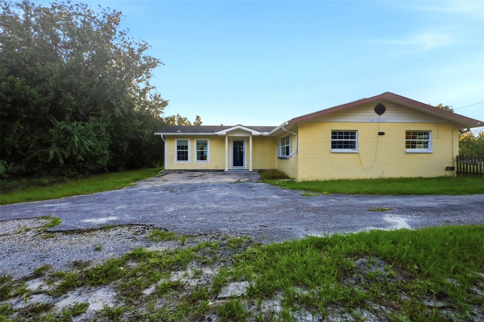 Single Family Residence in ORANGE CITY, FL - Daniel Dourado