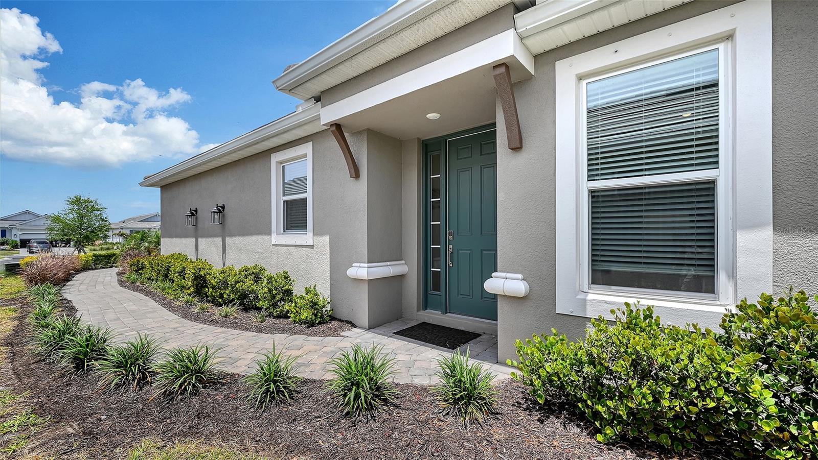 Single Family Residence in BRADENTON, FL - Daniel Dourado