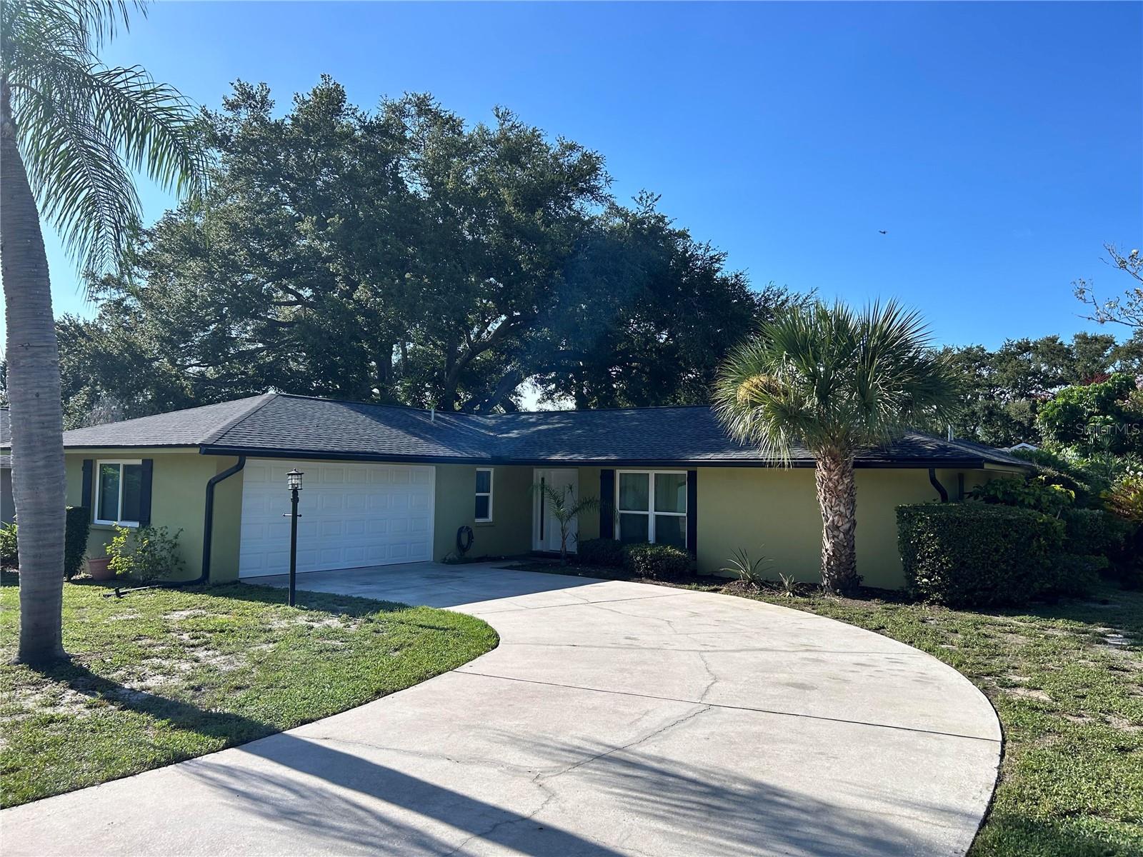 Single Family Residence em PALM HARBOR, FL - Daniel Dourado