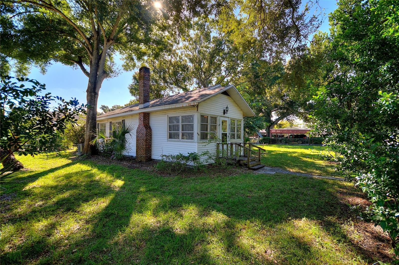 Single Family Residence in BRADENTON, FL - Daniel Dourado