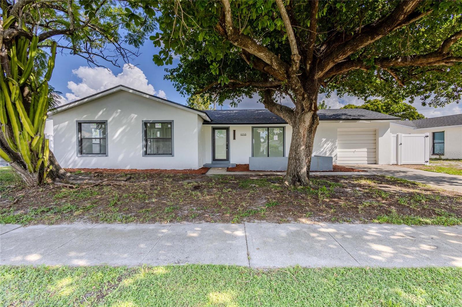 Single Family Residence em NORTH FORT MYERS, FL - Daniel Dourado