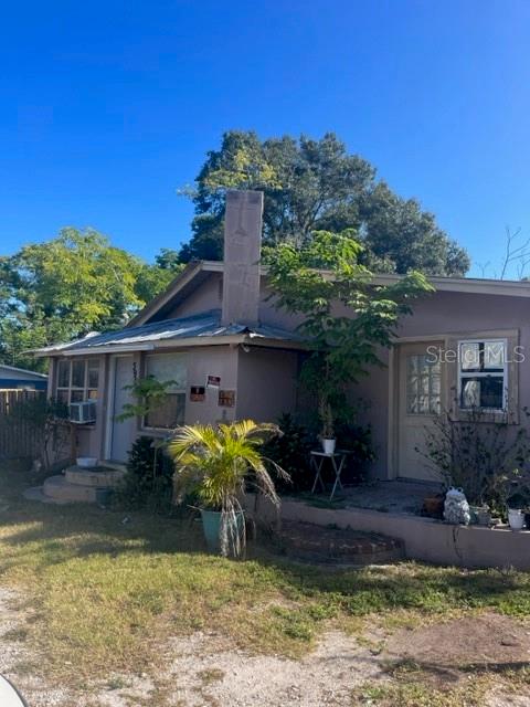 Single Family Residence in SARASOTA, FL - Daniel Dourado