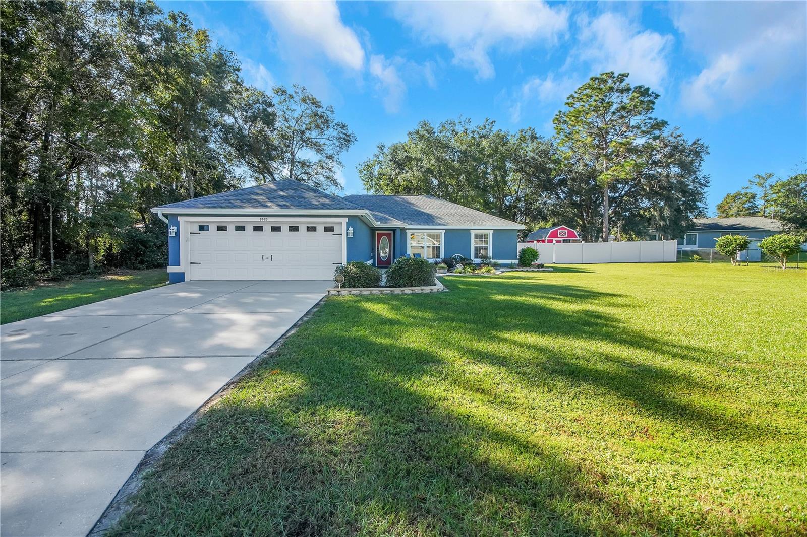 Single Family Residence in SUMMERFIELD, FL - Daniel Dourado