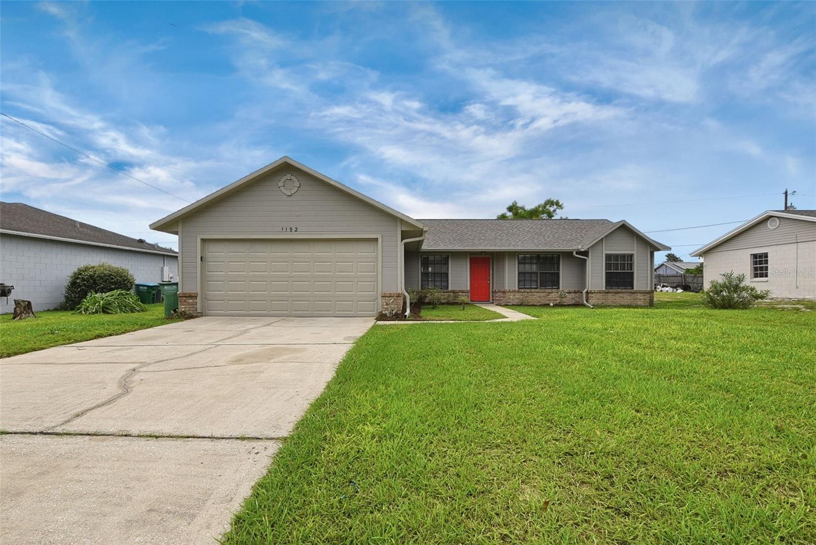 Single Family Residence in DELTONA, FL - Daniel Dourado